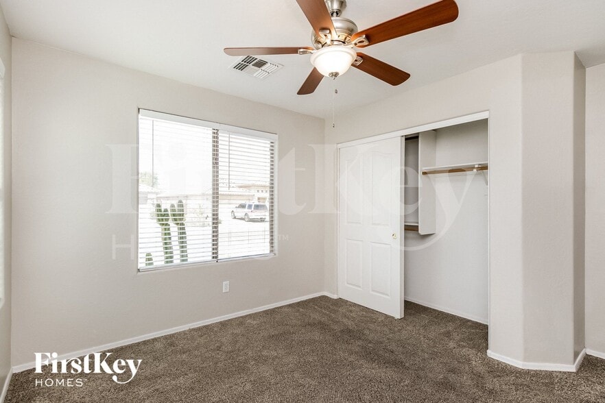 Building Photo - 35457 N Shorthorn Trail