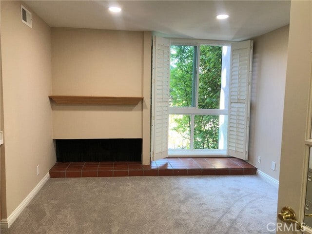 Building Photo - 552 N Bellflower Blvd