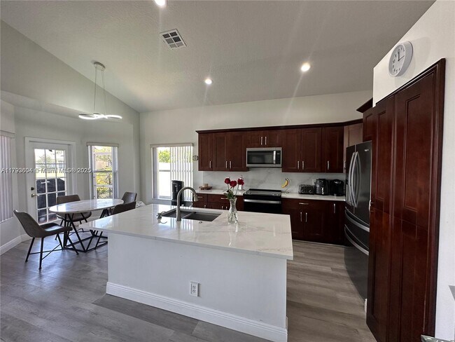 Building Photo - 22040 Altona Dr