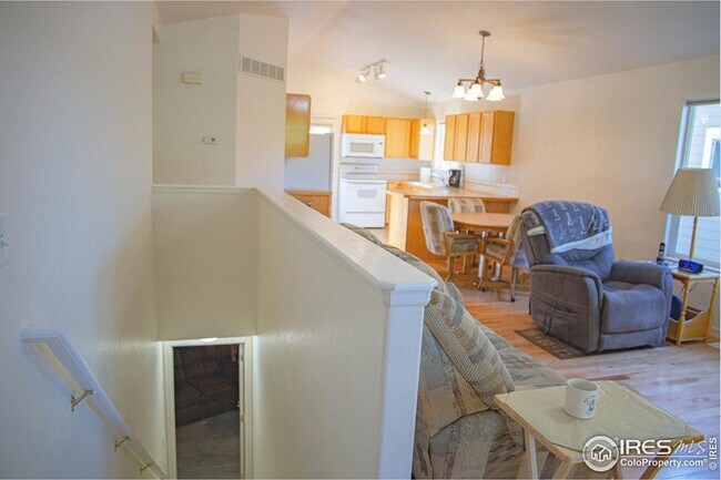 Building Photo - 1371 Saginaw Pointe Dr