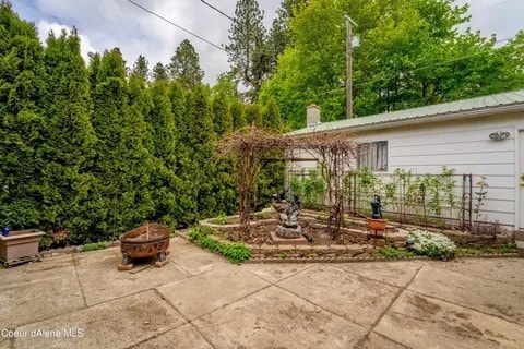 Building Photo - A st.