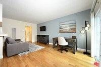 Building Photo - 3720 Vinton Ave