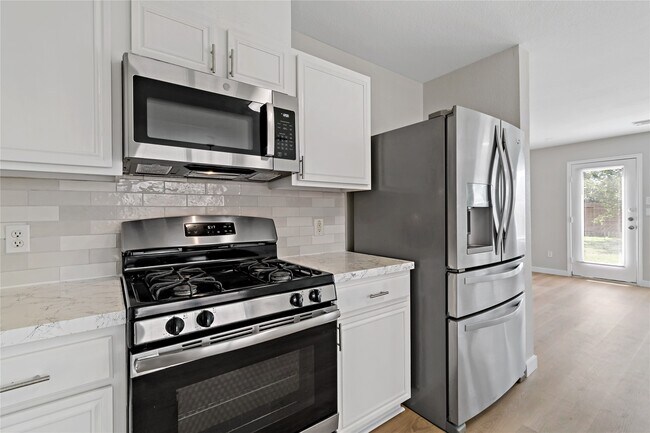 Building Photo - 3930 Brighton Springs Ln