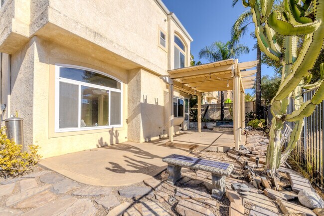 Building Photo - 11671 Boulton Ave