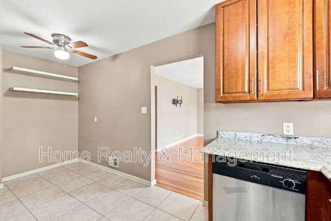 Building Photo - 10807 Larry Dr