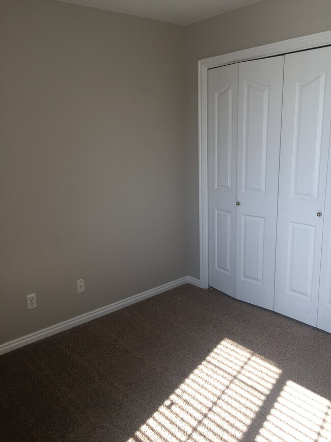 Building Photo - Countrywoods Condo 1274 S