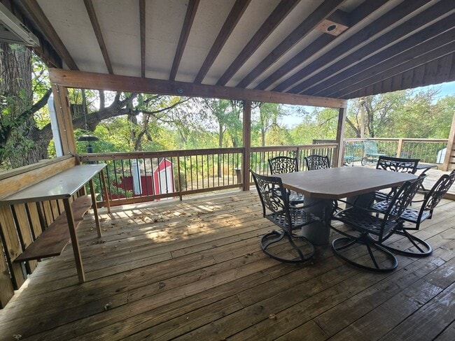 Building Photo - Beautifully Kept 2 Bedroom Home in Penn Hi...