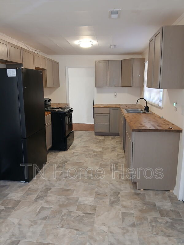 Building Photo - 1100 Beaman Lake Rd