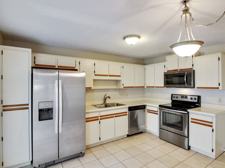 Building Photo - 1245 Crossfield Dr