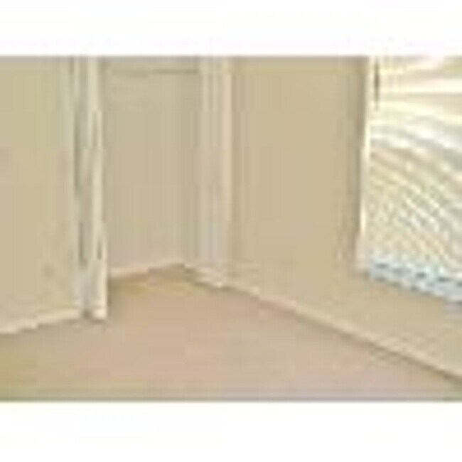 Building Photo - Inviting 3 Bedroom, 2 Bath Home in Desirab...