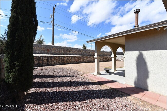 Building Photo - 7362 Luz De Dia Ct