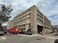 Building Photo - 333 Julia St