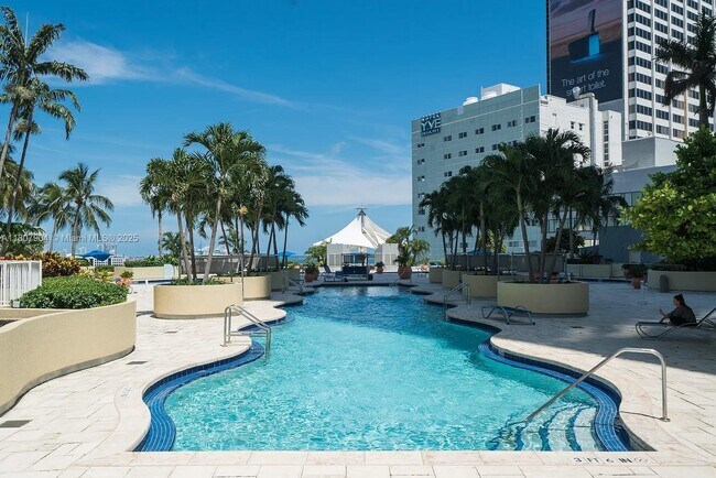 Building Photo - 244 Biscayne Blvd