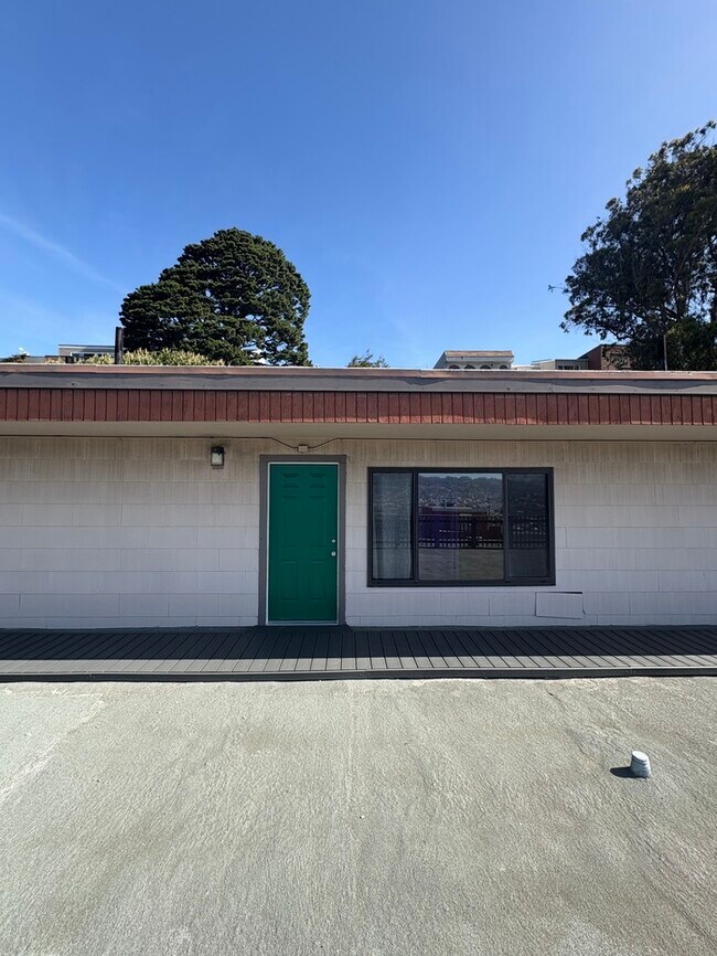 Building Photo - 380 Monterey Blvd