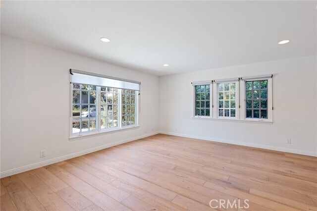 Building Photo - 248 N Rexford Dr