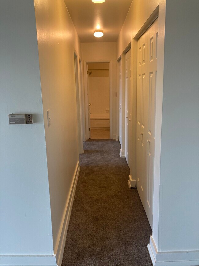 Hallway - 620 6th Ave