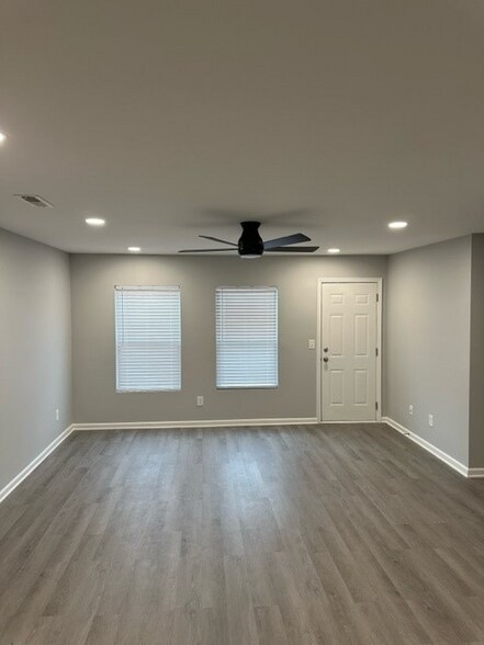 Building Photo - 1421 Centipede Dr