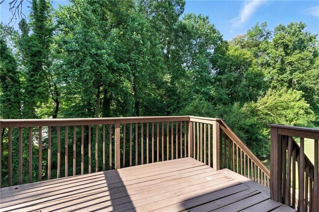 Building Photo - 3625 Cherry Ridge Blvd