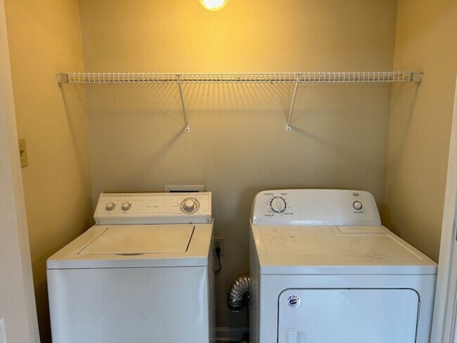 Building Photo - Eastwood home with 1st Floor Primary BR!   260210