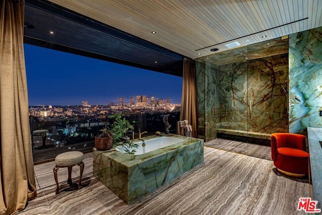 Building Photo - 1851 N Stanley Ave