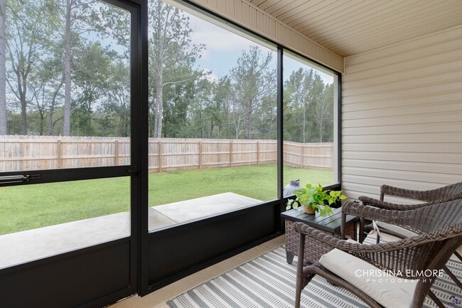 Building Photo - 214 Creek Ridge Dr