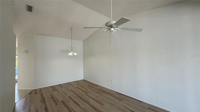 Building Photo - 950 Waterside Ln