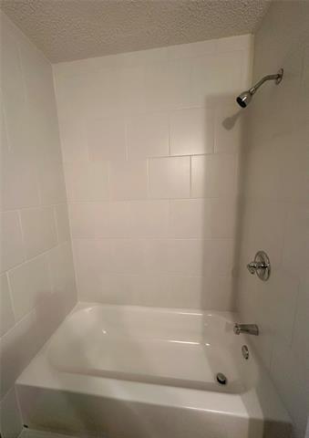 Building Photo - 2105 Melody Cir