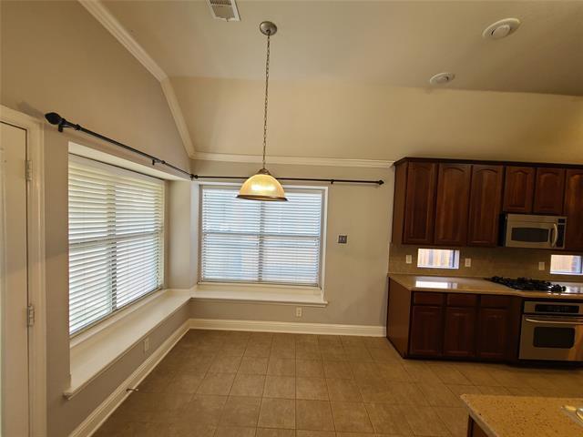 Building Photo - 9729 Stripling Dr