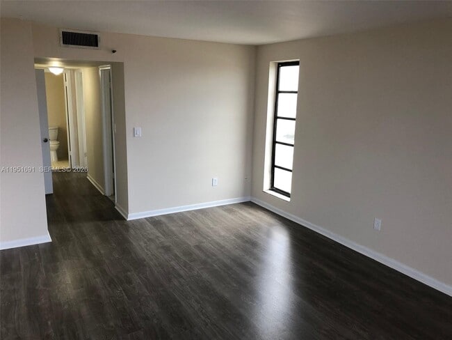 Building Photo - 20840 San Simeon Way