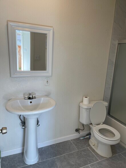 Building Photo - 1639 Sundown Ln