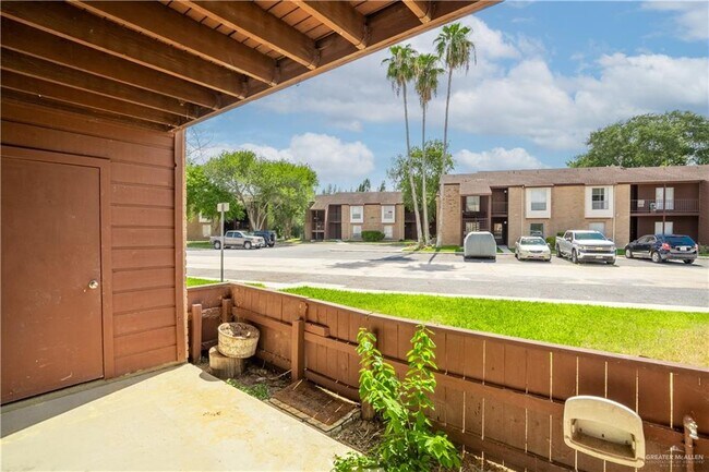 Building Photo - 4601 Carmen Ave