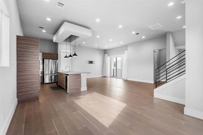 Building Photo - 1621 Wheeler Ave