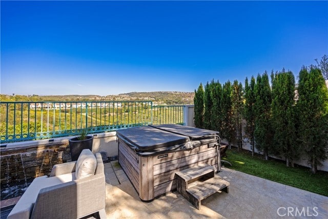 Building Photo - 4 Chandon