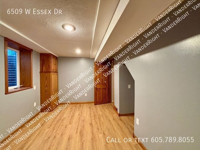 Building Photo - 6509 W Essex Dr