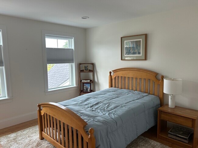 Building Photo - 6 Lily Pond Ln