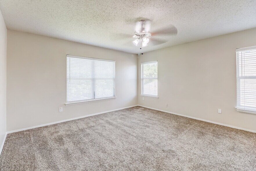 Building Photo - 7606 Tin Cup Dr