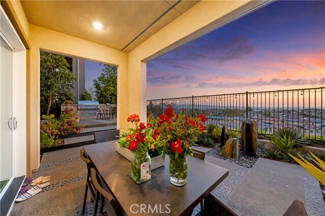 Building Photo - 545 Serrano Summit Dr