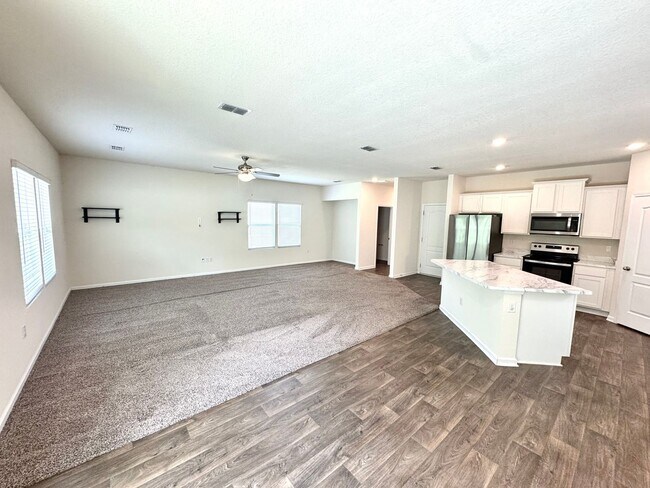 Building Photo - 780 Morgans Treasure Rd