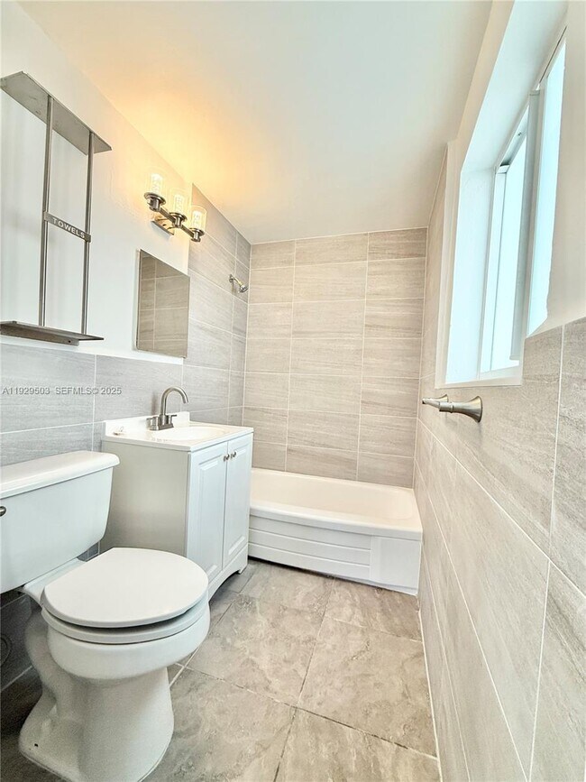 Building Photo - 212 Phoenetia Ave