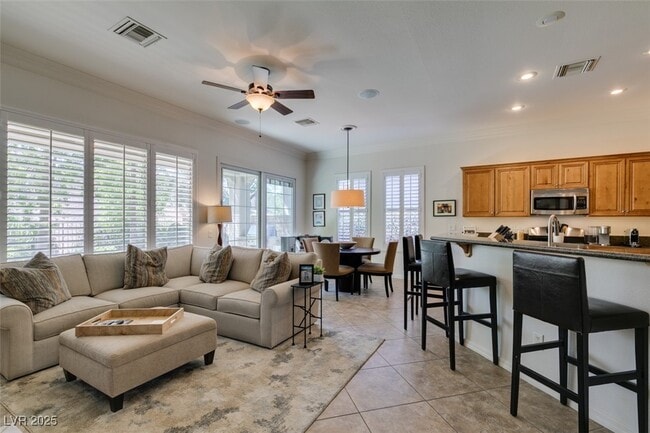 Building Photo - 46 Fountainhead Cir