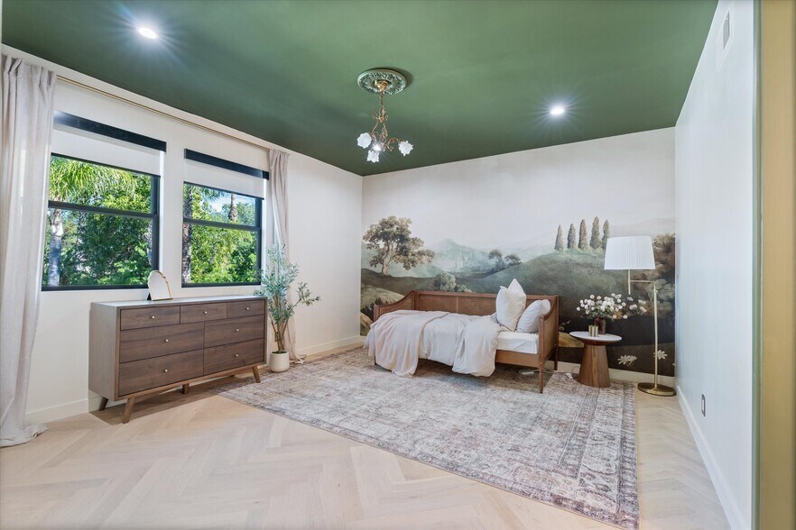 Building Photo - 17437 Oak Creek Ct