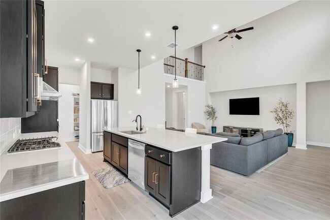 Building Photo - 213 Palatino Bnd