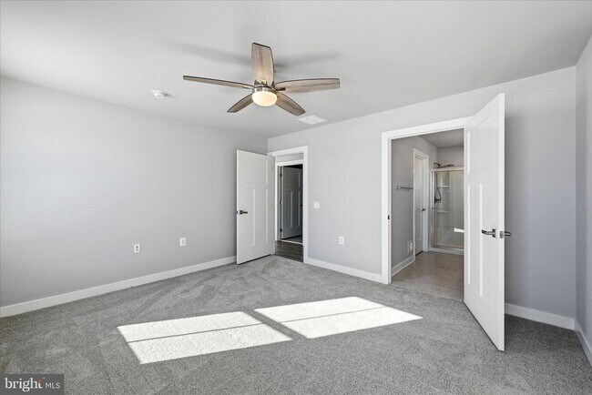 Building Photo - 313 Switchgrass Ct