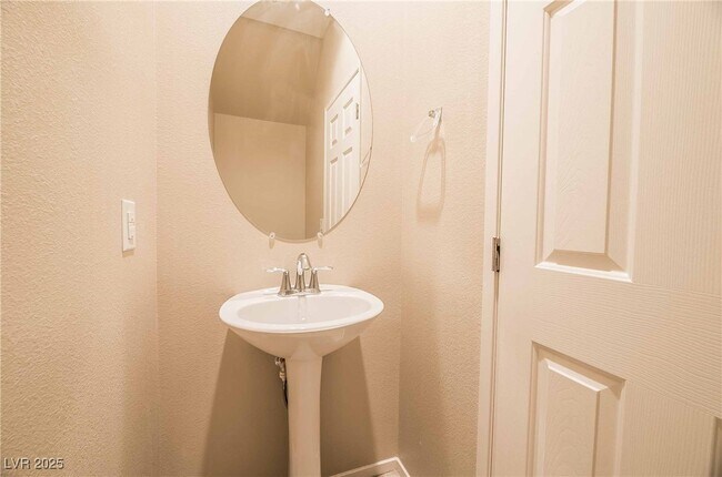 Building Photo - 6303 Solomon Spring Way