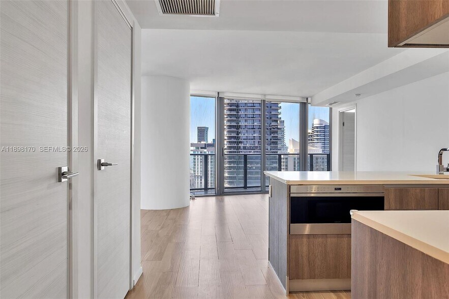 Building Photo - 801 S Miami Ave