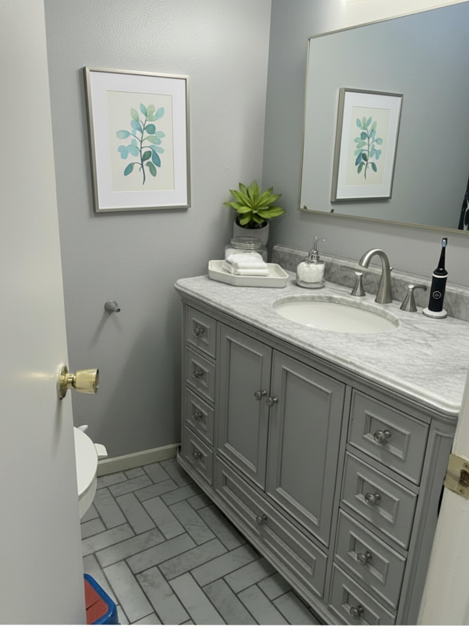 Building Photo - 1444 W 8th St