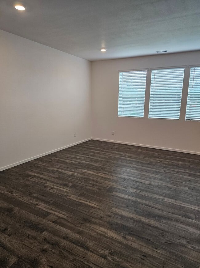 Building Photo - Brand New 4 Bedroom Home in Moreal Meadows! Close to Freeway & JBLM!