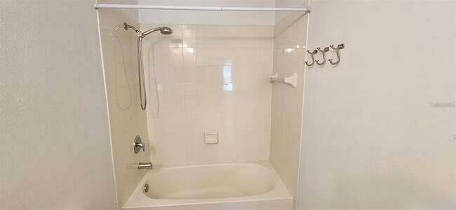 Building Photo - 536 Cresting Oak Cir