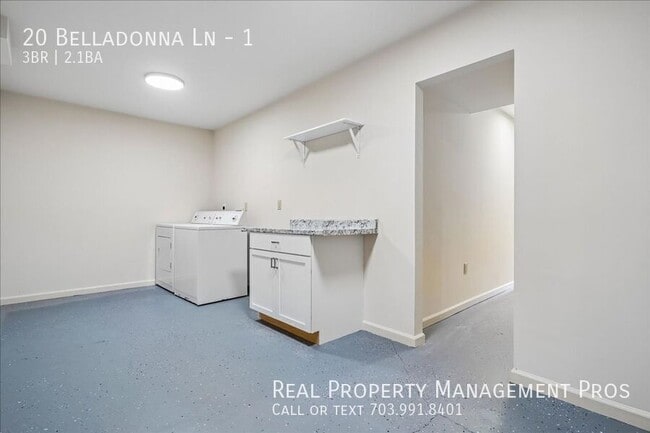 Building Photo - 20 Belladonna Ln