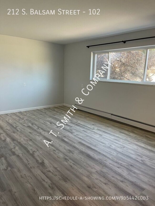 Building Photo - 212 S Balsam St